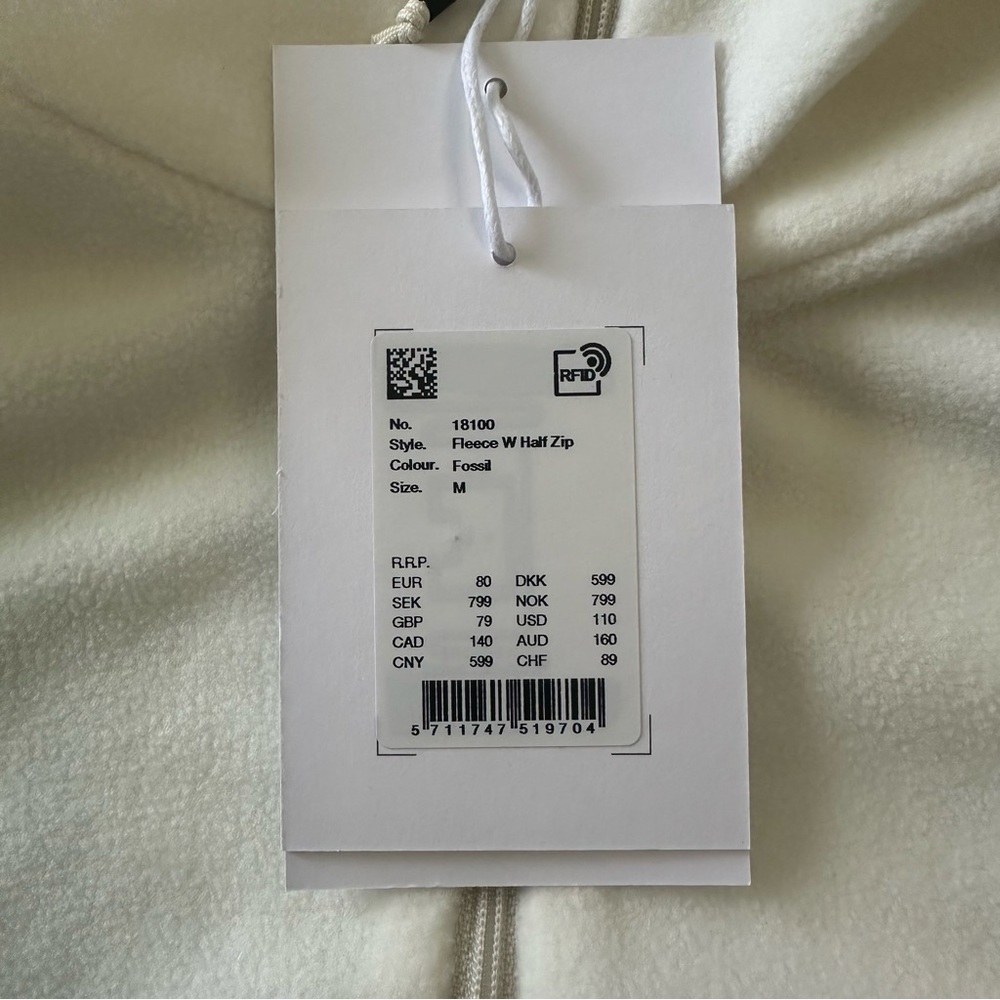 RAINS lightweight fleece pullover size Medium NWT - Picture 4 of 4